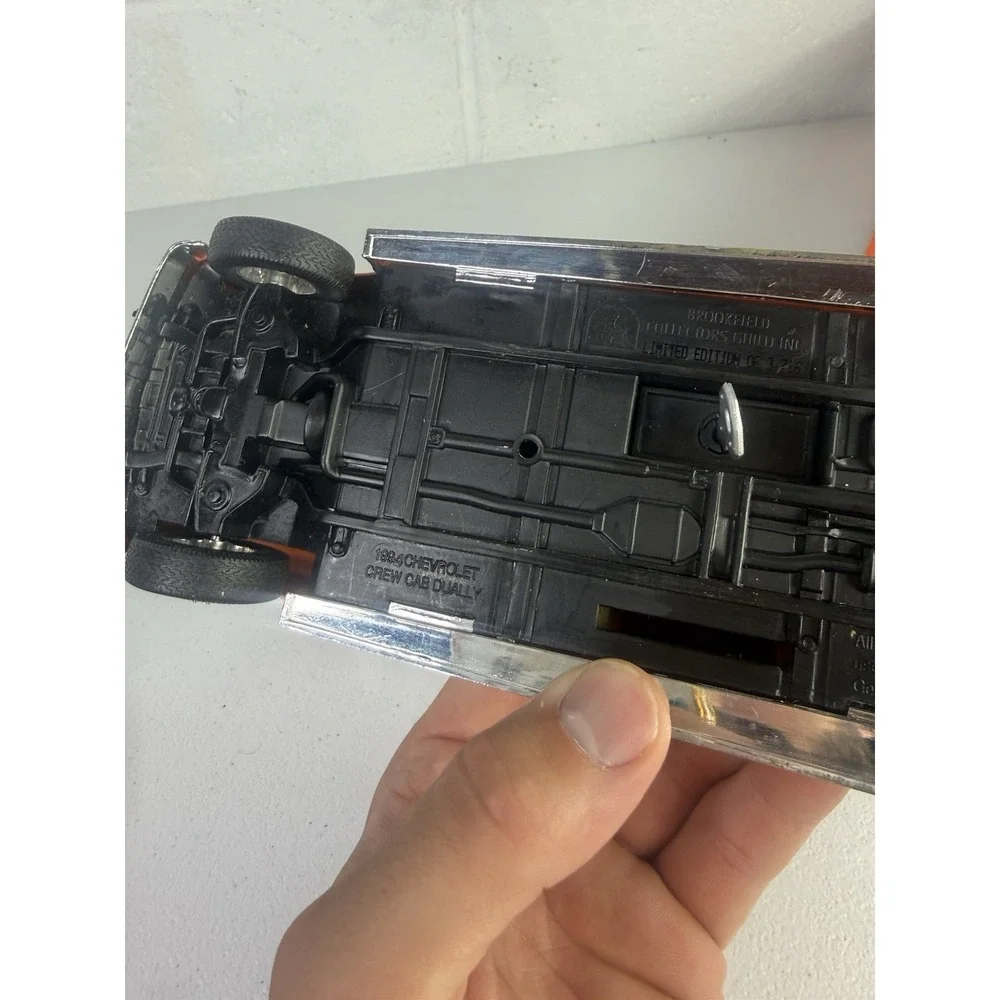 Action Brookfield Collectors Guild 1:24 Tony Stewart Crew Cab, Enclosed Trailer
